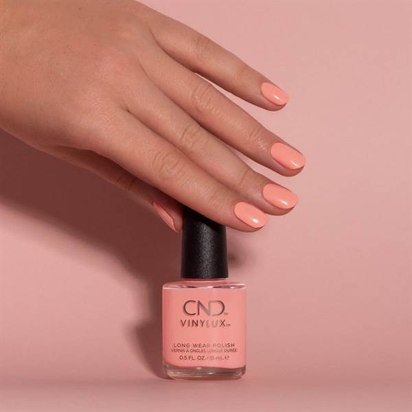 SMALTO CND VINYLUX Rule Breaker